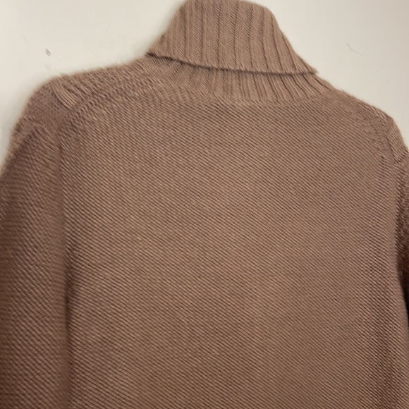 Ann Taylor LOFT Wool Blend Cableknit Turtleneck Sweater - Picture 10 of 11